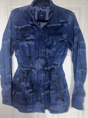 GAP Women's Navy Blue Camo Utility Jacket